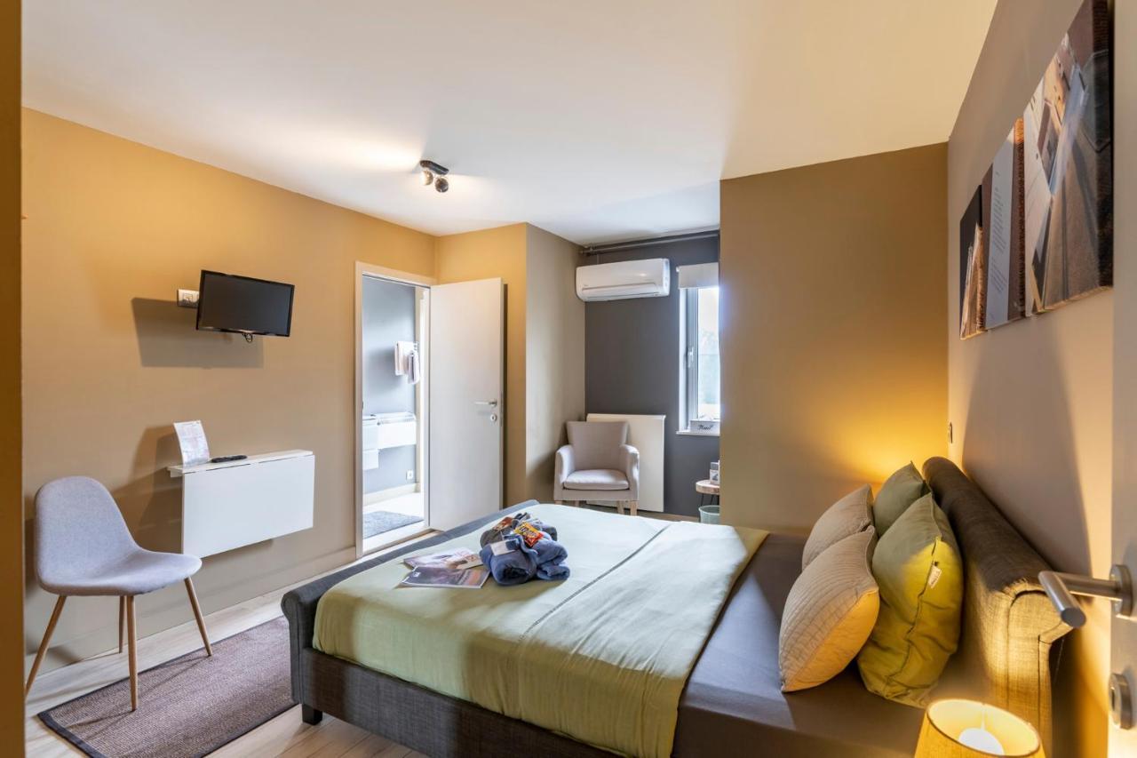 Maas&Mechelen B&B Massage & Wellness Maasmechelen Extérieur photo