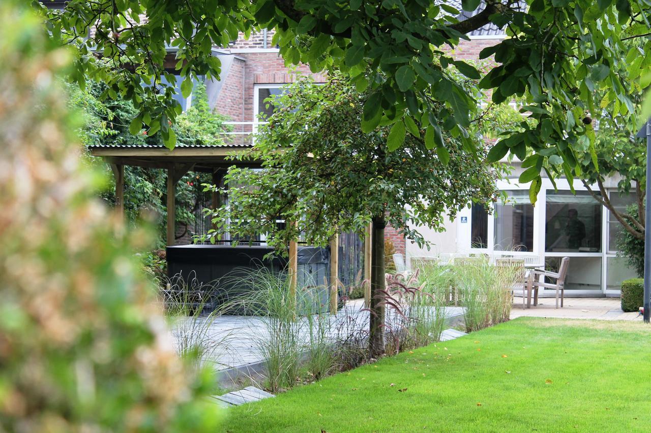Maas&Mechelen B&B Massage & Wellness Maasmechelen Extérieur photo